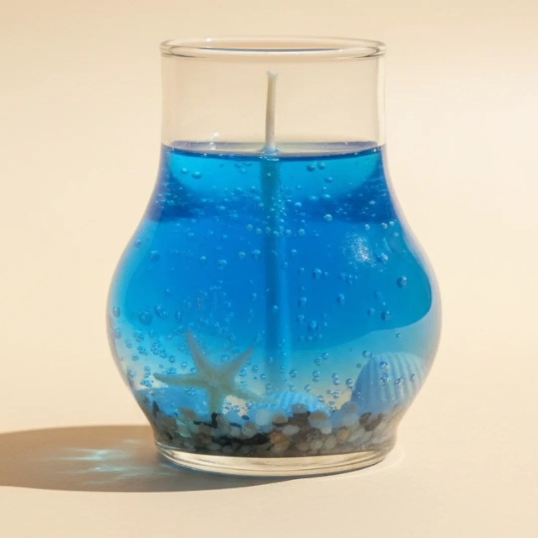 شمع ژله‌ای با رنگ آبی شفاف